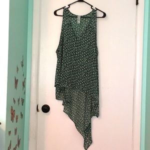 WOMAN TOP!! GREAT CONDITION!!! WORN ONCE!!